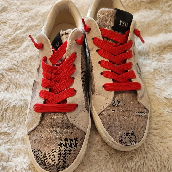 Steve Madden cow star shoe - Picture 2 of 13